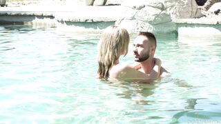 [4K] Ella Reese | PoolSide Facial SexTape